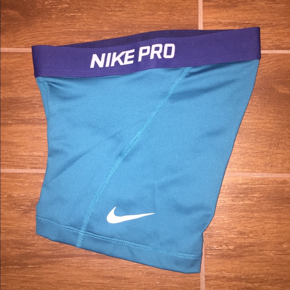 NEW Nike Pros
